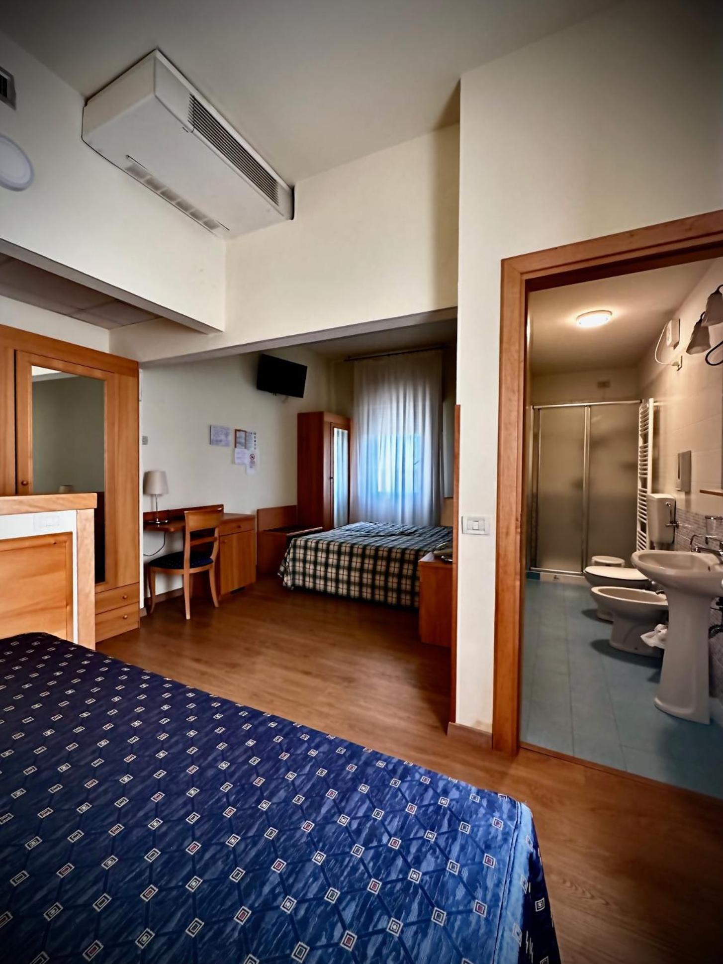 Hotel Ponte Molo Porto Tolle Buitenkant foto