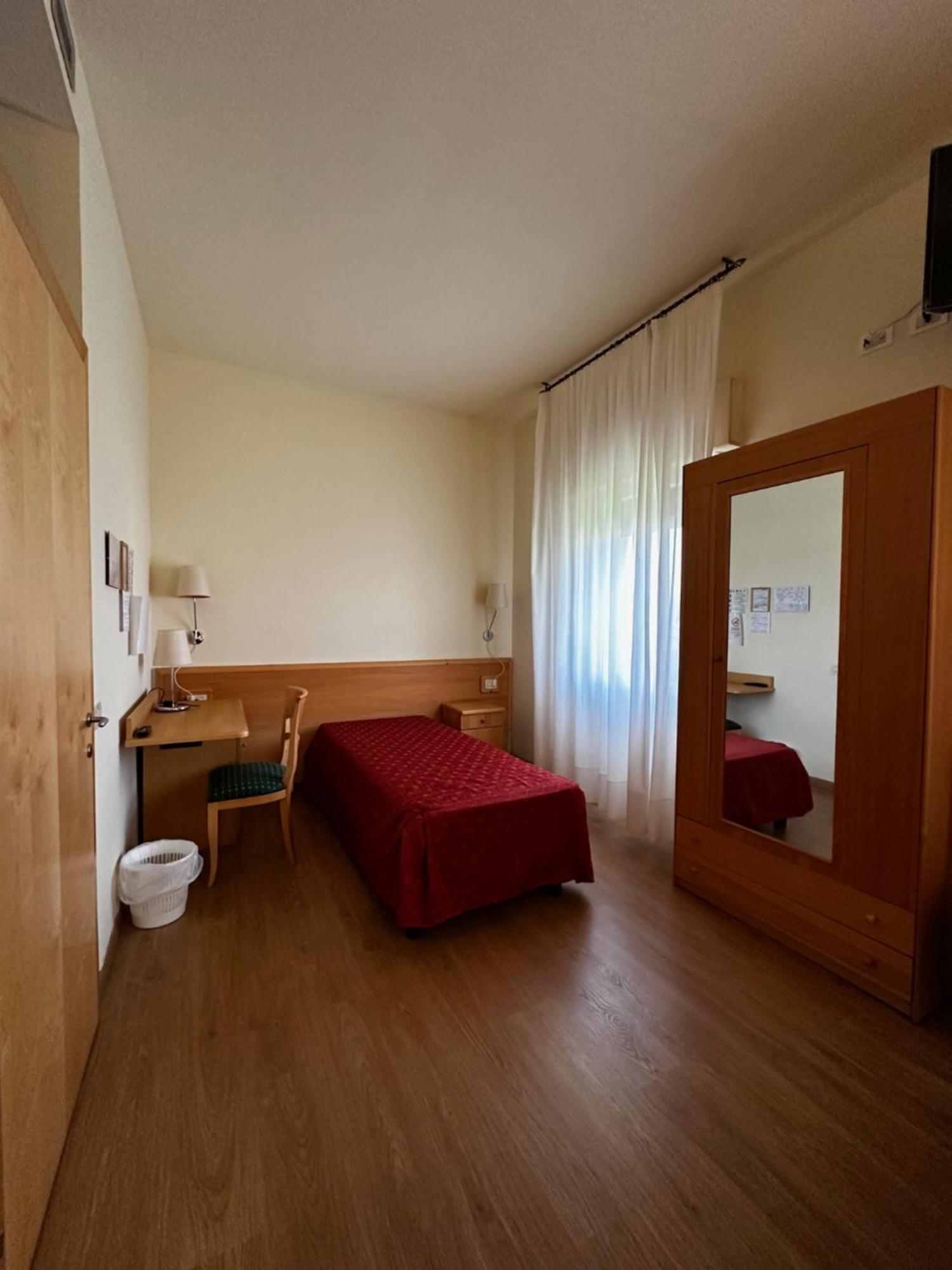 Hotel Ponte Molo Porto Tolle Buitenkant foto