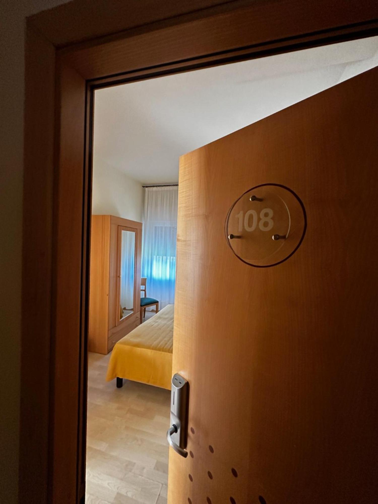 Hotel Ponte Molo Porto Tolle Buitenkant foto