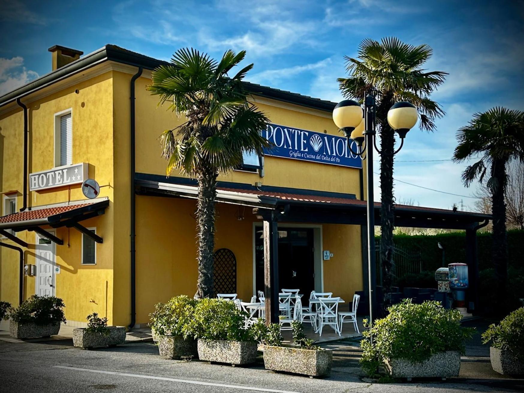 Hotel Ponte Molo Porto Tolle Buitenkant foto